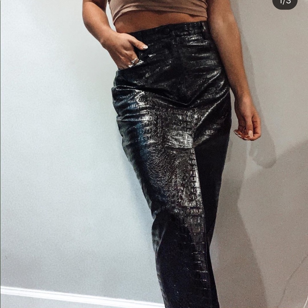 FAUX LEATHER MIDI SKIRT